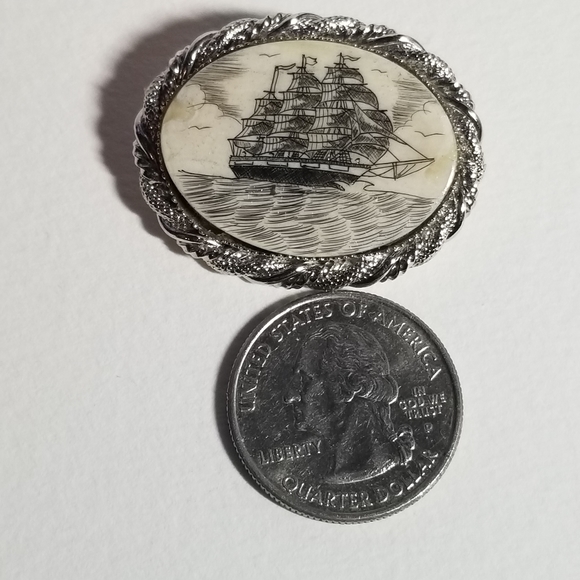 Relisted -Vintage ship brooch scrimshaw style silver tone boat nautical pin - Picture 8 of 11